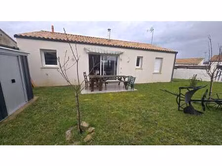 location maison meublé à aubigny (85430) : à louer meublé / 65m² aubigny