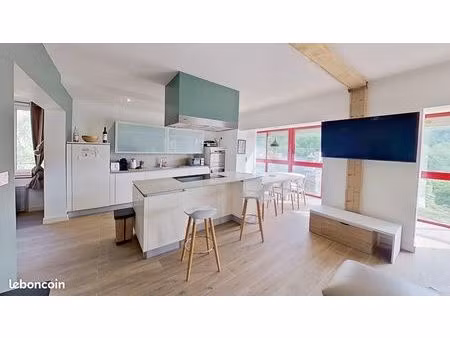 appartement f3 meuble a l'annee  100 m²