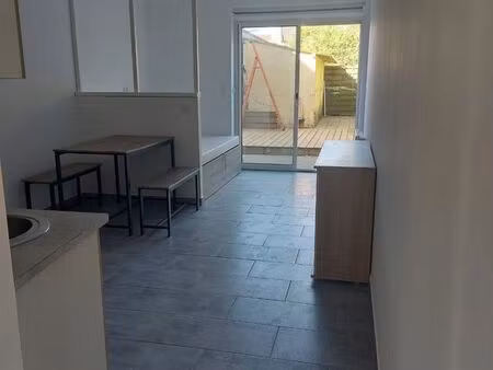 studio avec terrasse