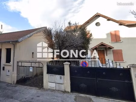 parking villeurbanne