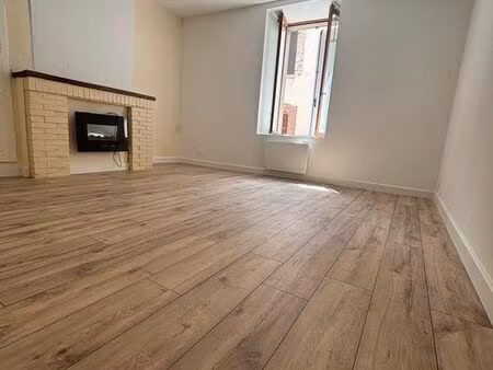 rare sur le secteur – t2 48 m² – rdc – centre ferrières-en-gâtinais