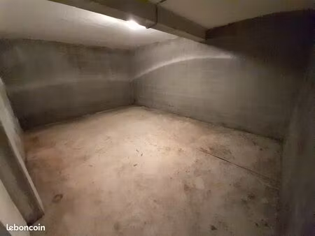 garage/box 6 m² cazeres