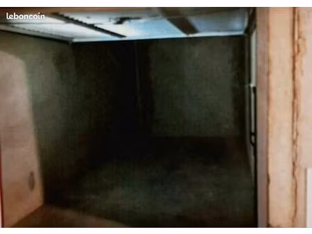 box garage fermé sécurisé