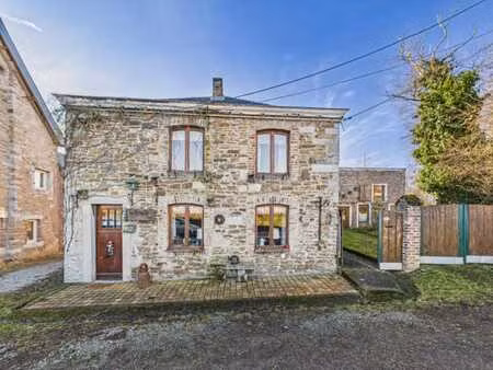 vente en viager - fermette avec dépendance à cornesse