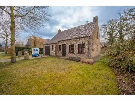 gezellige bungalow op topligging in residentiële wijk te ...