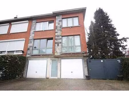 immeuble de rapport unique avec 2 appartements