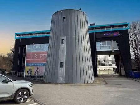 beau plateau de bureaux à louer à rocourt