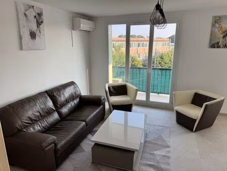 location appartement 4 pièces 70 m² à avignon (84000)