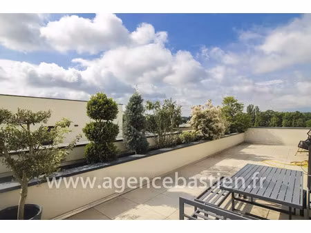 vente appartement 5 pièces 131 m² à ferney-voltaire (01210)  895 000 €