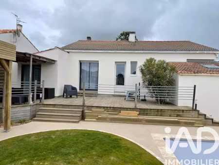 vente maison 10 pièces 169 m² longeville-sur-mer (85560)