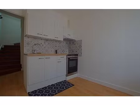 location appartement  65.53 m² t-3 à roye  670 €