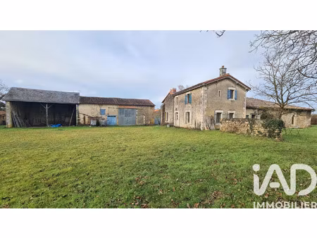 vente maison 4 pièces 200 m² cherves (86170)