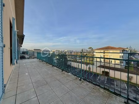 appartement de 55 62 m² à chassieu