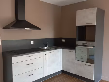 type 2 en rdc avec courette