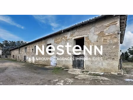 a vendre: plateau duplex avec terrain à rénover entièrement- 69220 drace