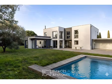 contemporaine d'architecte avec piscine à saint-laurent-de-mure