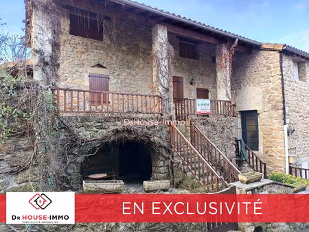 exclusivité  au cœur du village de meyras  charmante maison en pierre mitoyenne d’environ 