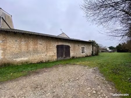 dépendance sur terrain totalement constructible