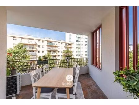 location appartement 4 pièces 77 m² à nice (06300)