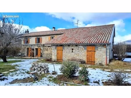 maison 6 pièces 151 m²