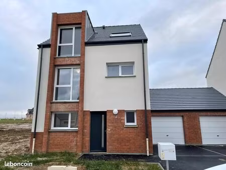 villa 4 pièces 82 m²