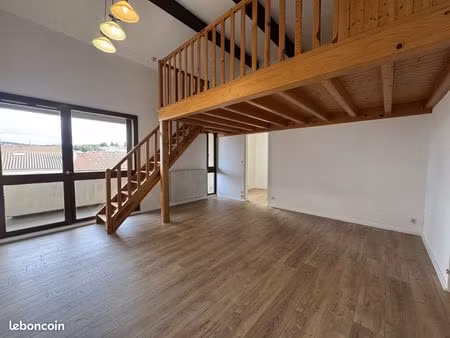 appartement 1 pièce 54 m²