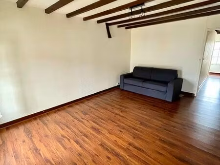 studio avec cuisine séparée