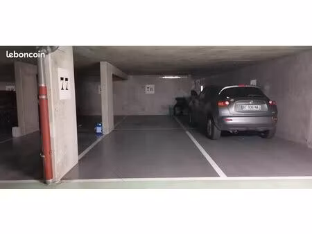 place dans parking fermé cergy prefecture - proche essec ensea
