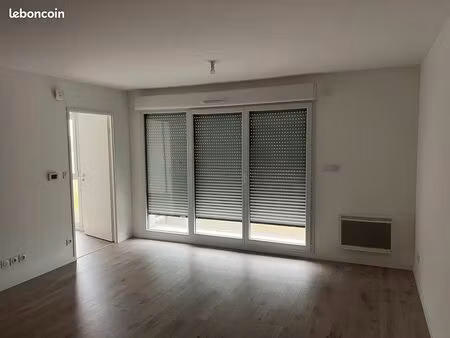 t2 bbc lumineux balcon parking