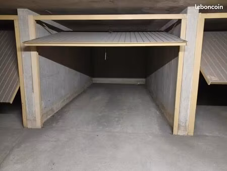 garage centre bron mairie