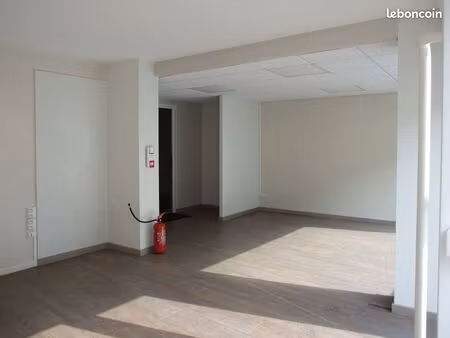 boostez votre activite - local 66 m2 prêt à l'emploi