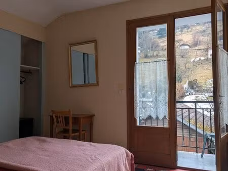 t2 thônes dispo de suite