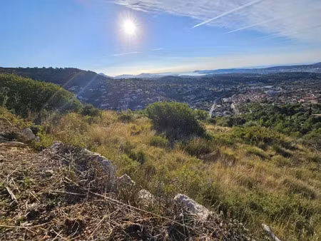 vente terrain 5098 m² à ollioules (83190)  220 000 €