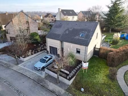 villa dans un agréable clos – quartier 4 sapins