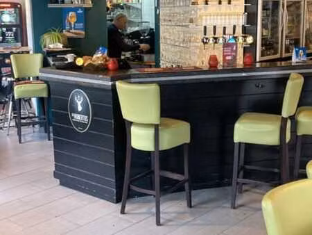 taverne avec exploitation jeux - location ***