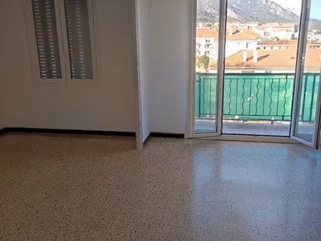 location appartement 4 pièces 80 m² à corte (20250)  650 €