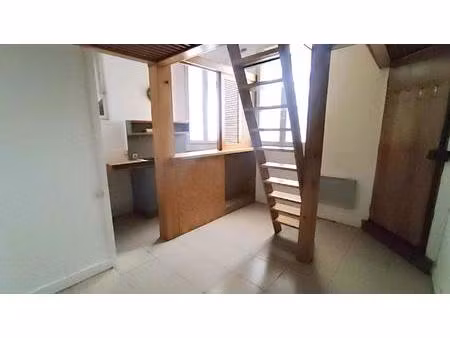 appartement de 17 m2 avec mezzanine – paris 75015