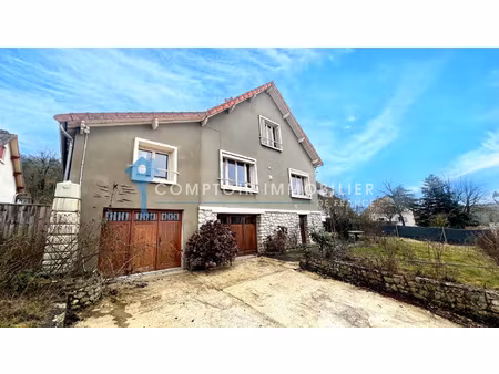 maison t6 sur sous sol total avec terrain divisible