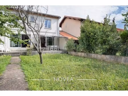 quartier des poulettes / gratte-ciel – maison familiale face a