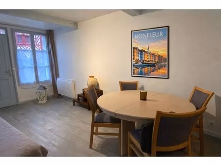 appartement de 2 pièces en plein centre d' honfleur - opportunité pour profession libérale