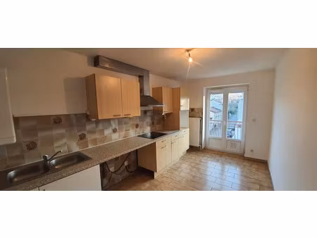 location appartement 5 pièces 107 m² à villars (42390)  845 €