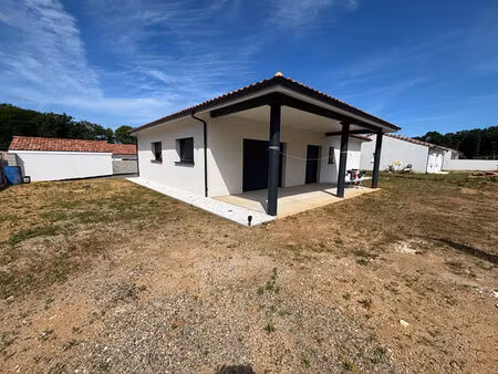 maison de plain-pied à mazerolles  lotissement prisé