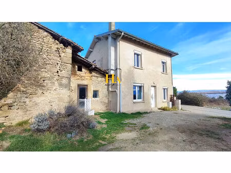 maison de 75 m² 4 pièces à saint-bardoux