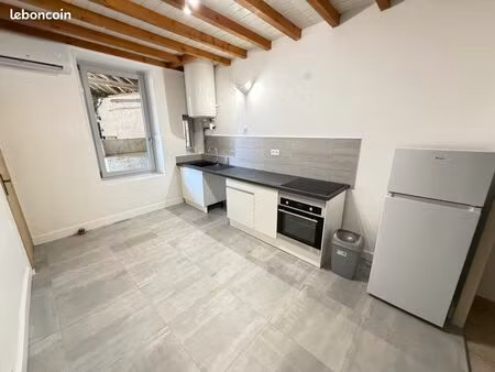 appartement t2 meublé en rez-de-chaussée – environ 42 m²