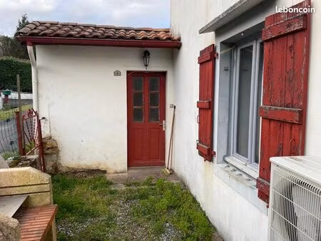 appartement  t2 rez-de-chaussée