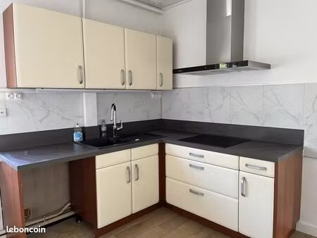 location maison de village rénovée