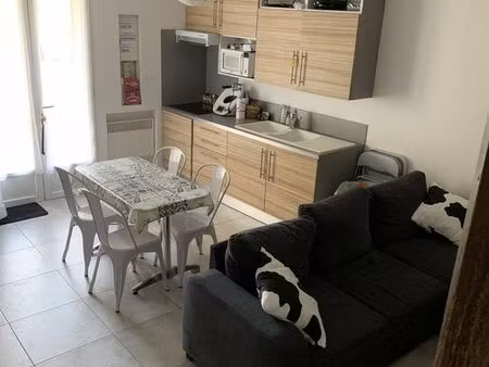 bédarrides centre maison de village design t3 70m2 840