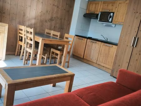 appartement meublé 3 pièces 44m2 + grand balcon 6 m2