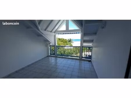 t2 sainte-anne vue mer proche bourg