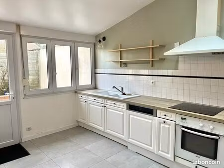 maison de ville 4 pièces 90 m²